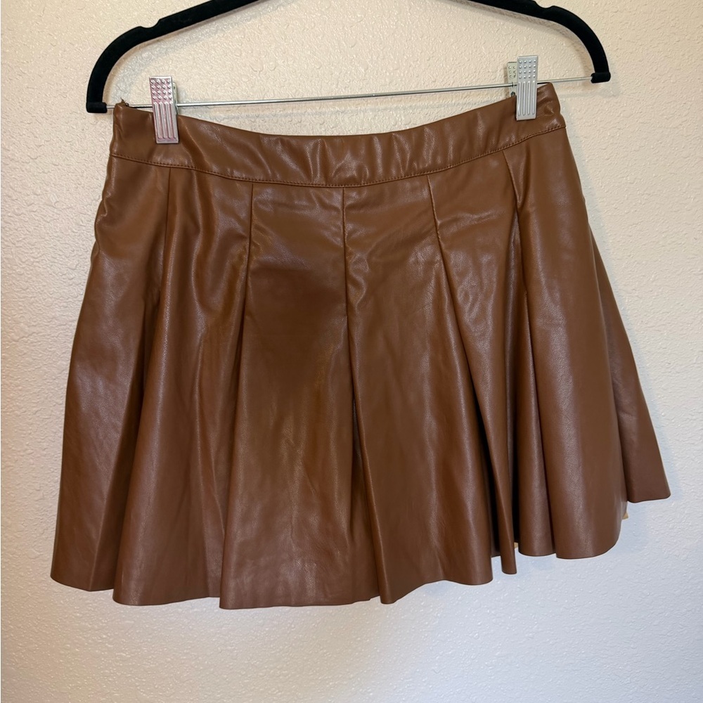 Better Be Brown Faux Leather Pleated Mini Skort Size Large - Picture 4 of 7